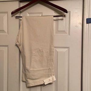 AG, Graduate style, Tailored leg, 38”x32”